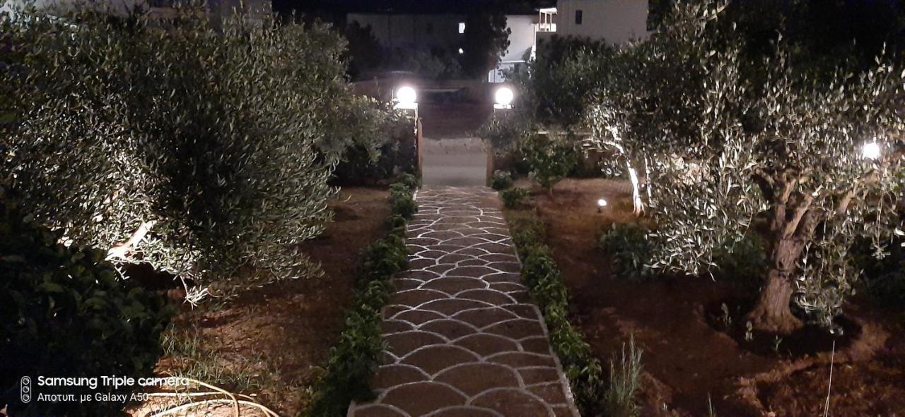شقة Ranias House أنديباروس المظهر الخارجي الصورة