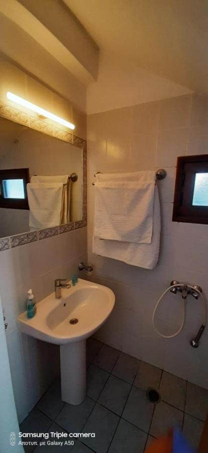 شقة Ranias House أنديباروس المظهر الخارجي الصورة